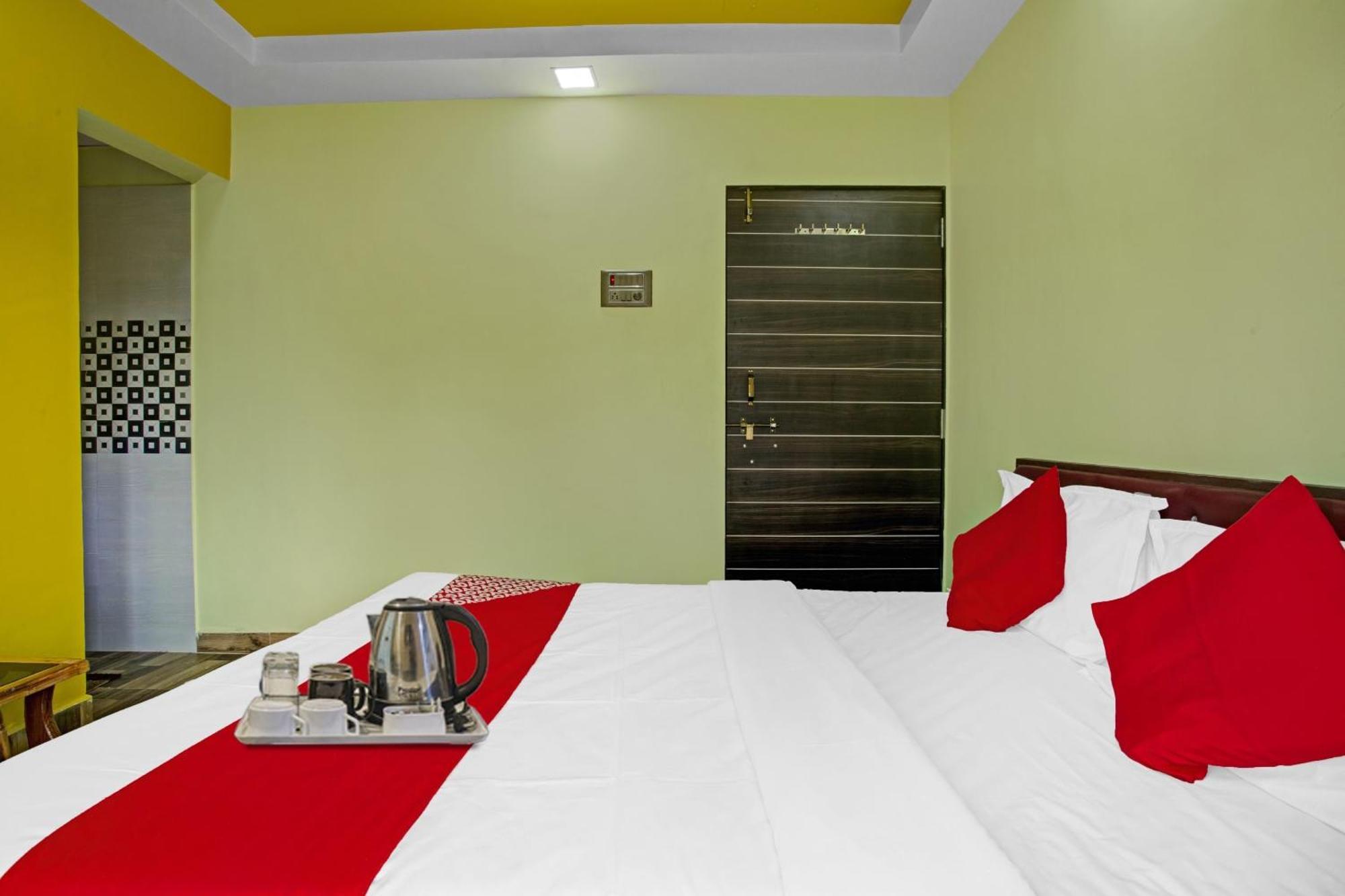 Hotel O Om Sai Residency Lodging And Boarding Taloje Budrukh Eksteriør bilde