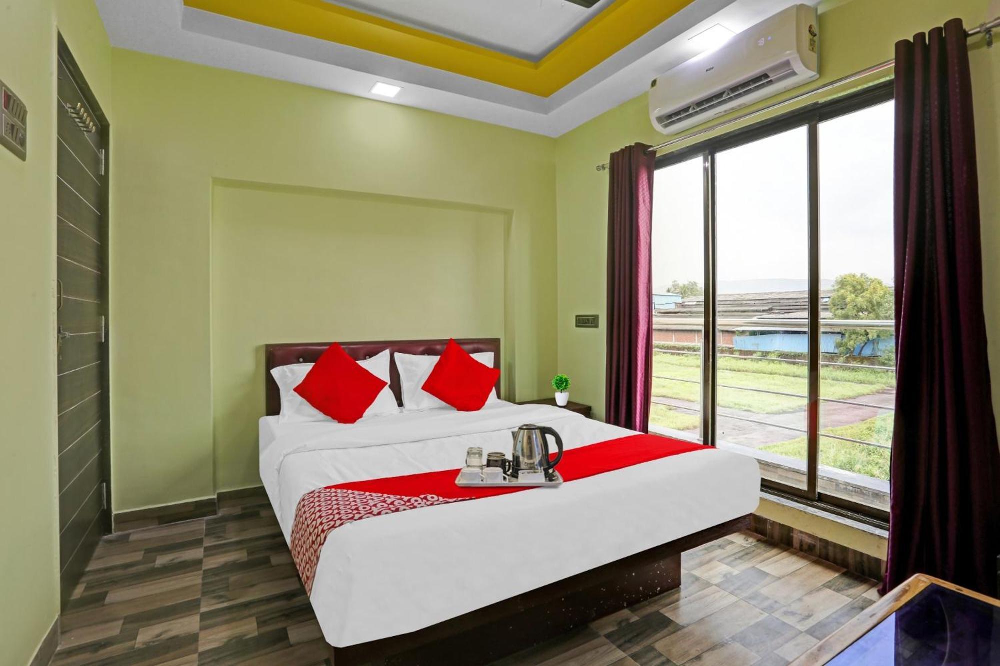 Hotel O Om Sai Residency Lodging And Boarding Taloje Budrukh Eksteriør bilde